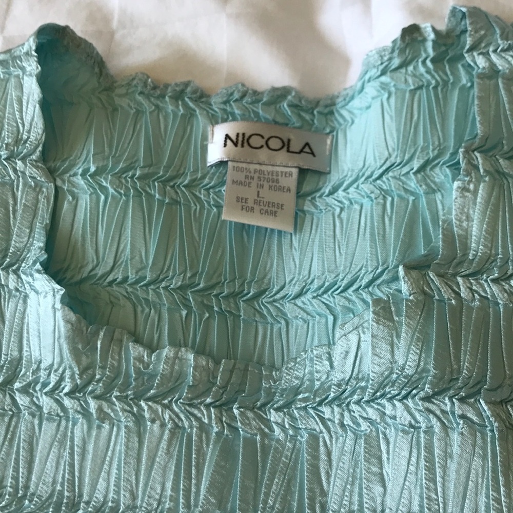 NICOLA stretchy iridescent sleeveless top